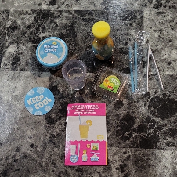 Miniverse Make It Mini Pineapple Smoothie - Picture 2 of 4